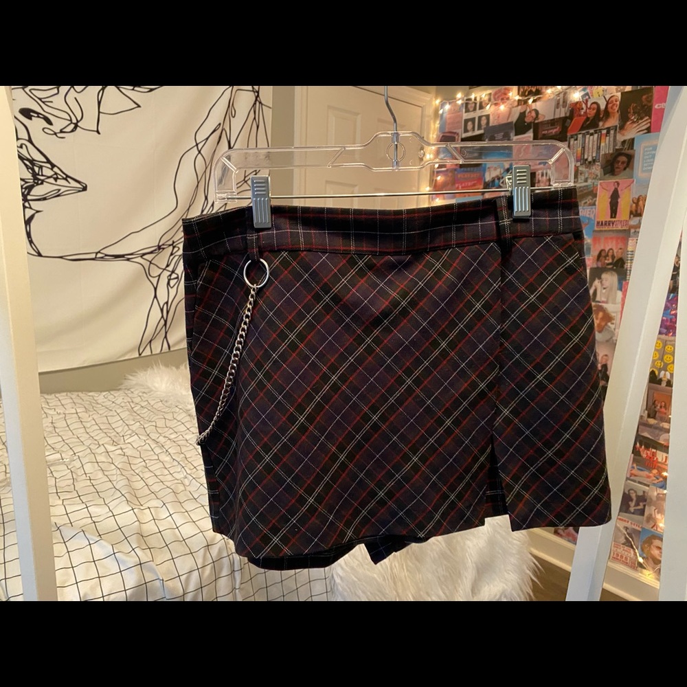 Forever21 plain skirt/skort